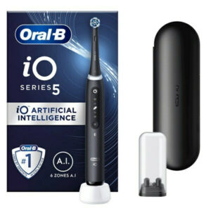 20220713092515 oral b io series 5 ilektriki odontovourtsa me aisthitira piesis kai thiki taxidiou black